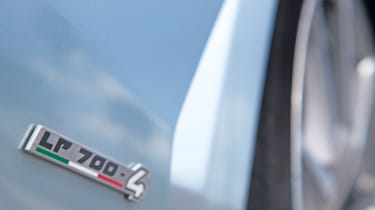 Lamborghini Aventador Roadster badge