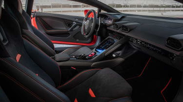 Lamborghini Huracan Evo - front seats