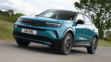 Vauxhall Mokka - front tracking, alt