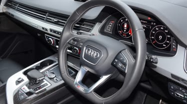 Audi SQ7 long term test - first report steering wheel