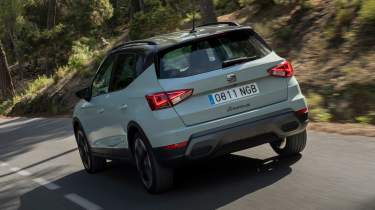 SEAT Arona 2025 - rear tracking