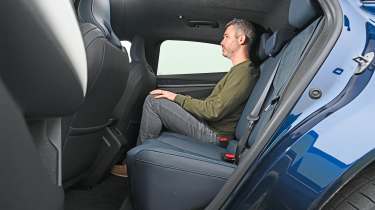 Alpine A390 - rear seats