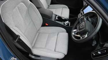 Volvo EX40 - front seats