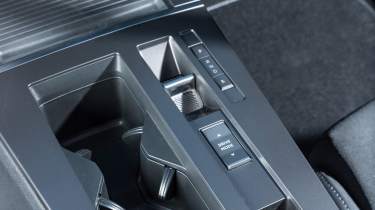 Vauxhall Astra 2026 UK - centre console