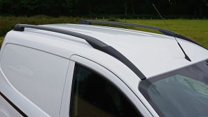 Ford-Transit-Courier-roof-rails2.jpg