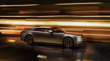 Jaguar Type 01 - driving