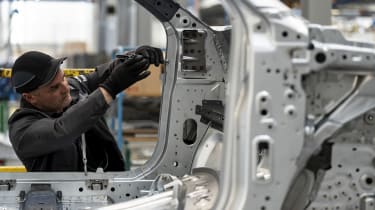 New Renault 5 - behind the scenes, welding 