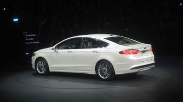 New Ford Mondeo revealed 4