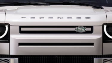 Land Rover Defender 130 - front grille