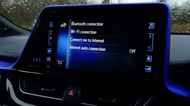 Toyota C-HR - screen