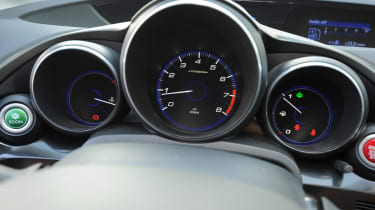 Honda Civic 1.8 i-VTEC EX GT dials