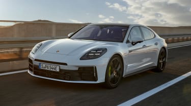Porsche Panamera E-Hybrid - front tracking