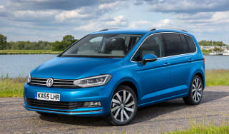Volkswagen Touran 2015 official pic