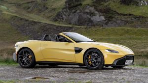 New%20Aston%20Martin%20Vantage%20Roadster%202020-11.jpg
