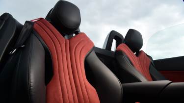 MG Cyberster 2024 UK - seats