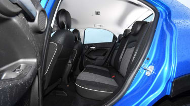 Fiat 500X - rear seats