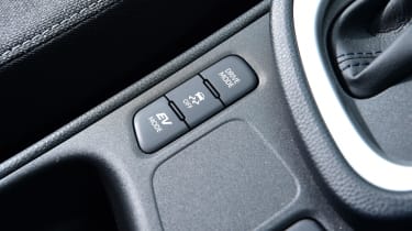 Toyota Yaris Cross First report - drive mode buttons
