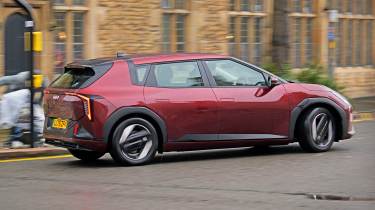 Winter range test - Kia rear cornering