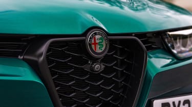 Alfa Romeo Tonale PHEV - front grille