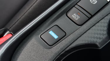 Nissan Juke Hybrid - &#039;e-pedal&#039; button