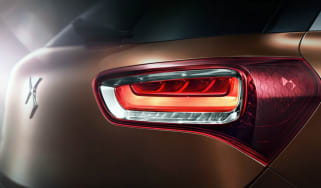 Citroen-DS-X7-teaser