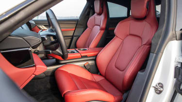 Porsche Taycan 4S - front seats