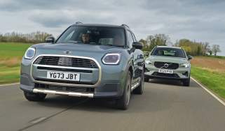 MINI Countryman and Volvo XC40 - front tracking