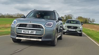 MINI Countryman and Volvo XC40 - front tracking