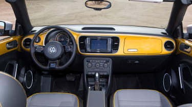 Volkswagen Beetle Dune Cabriolet - interior