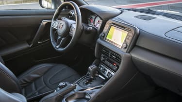 New Nissan GT-R 2016 cabin