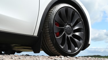 Tesla Model Y - alloy wheels