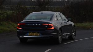 Volvo S90 - rear cornering