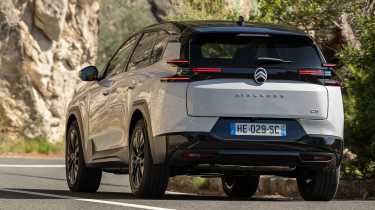 Citroen C5 Aircross - rear cornering