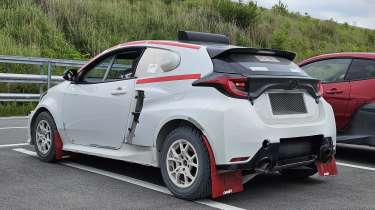Toyota mid-engined prototype - white rear 3/4