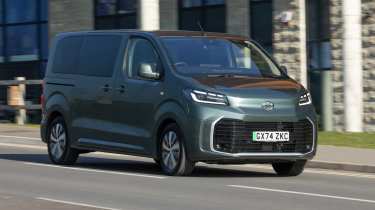 Toyota Proace Verso Electric - front action