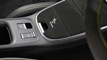 Abarth 600e Scorpionissima - centre console