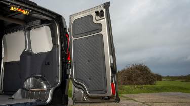 Kia PV5 Cargo - rear door