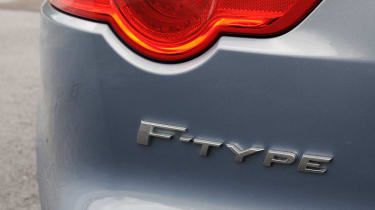 Jaguar F-Type V6S badge