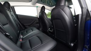 Tesla Model 3 Long Range - rear seats