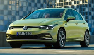 Volkswagen Golf - front tracking
