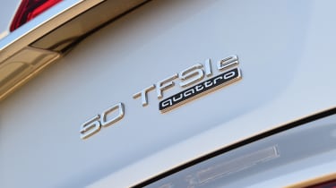 Audi Q5 - 50 TFSI e badge