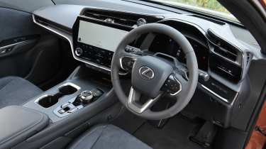 Lexus RZ 300e - dash