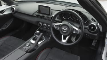 Mazda MX-5 Sport Recaro interior