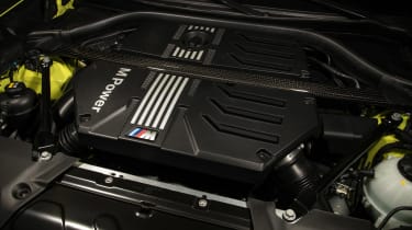 BMW X4 Competition - engine