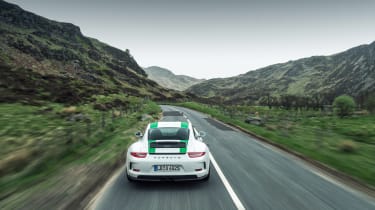 Porsche 911 R - rear panning