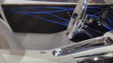 Mercedes-Maybach SUV steering wheel side