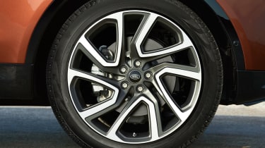 Land Rover Discovery 2017 - dynamic design pack wheel