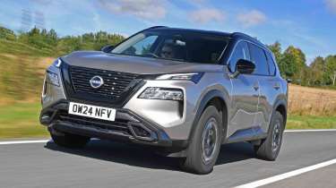 Nissan X-Trail - front corner tracking