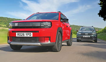 Dacia Sandero Stepway vs Fiat Grande Panda - front end