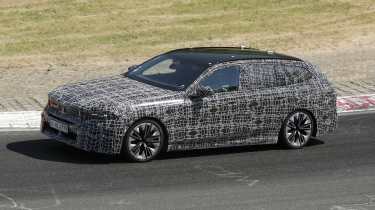 Facelift BMW 5 Series Touring - front action